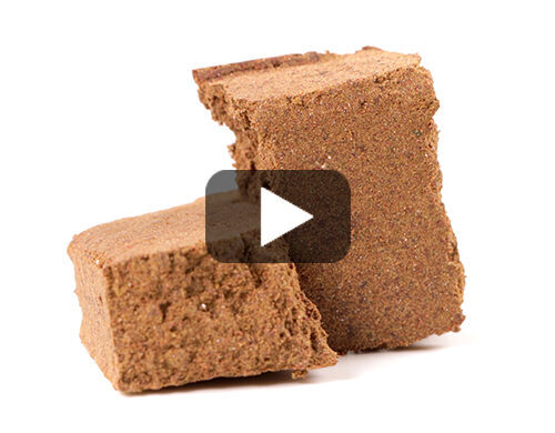 Kawałki Hashish Orange Dry z Ukazaną Wewnętrzną Fakturą