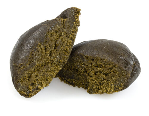 Unikalne Bryły Hashish Pakistano z Widoczną Strukturalną Teksturą