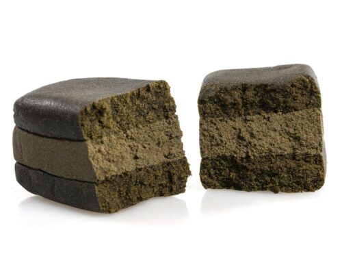 Przekrojone kawałki Wafer hashish o warstwowej strukturze i unikalnej ziarnistości